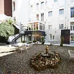 74 3* Amsterdam