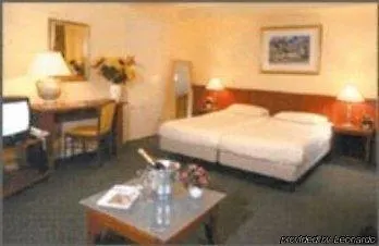 74 Hotel 3*