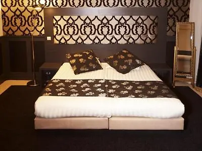 74 Hotel